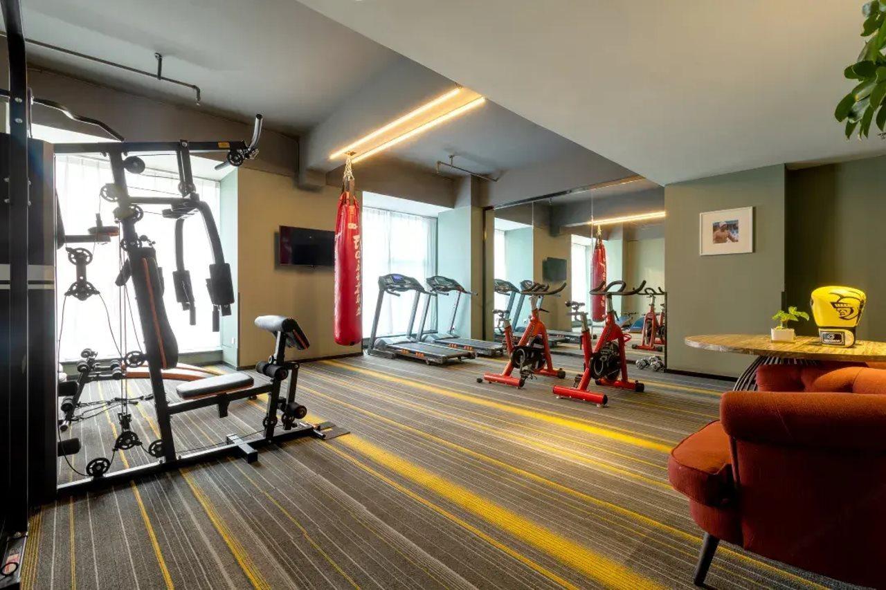 Holz Hotel Shenyang Bagian luar foto
