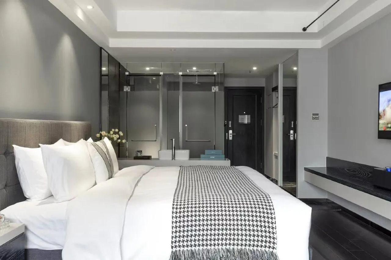 Holz Hotel Shenyang Bagian luar foto
