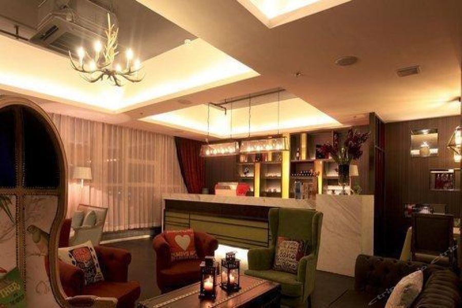Holz Hotel Shenyang Bagian luar foto