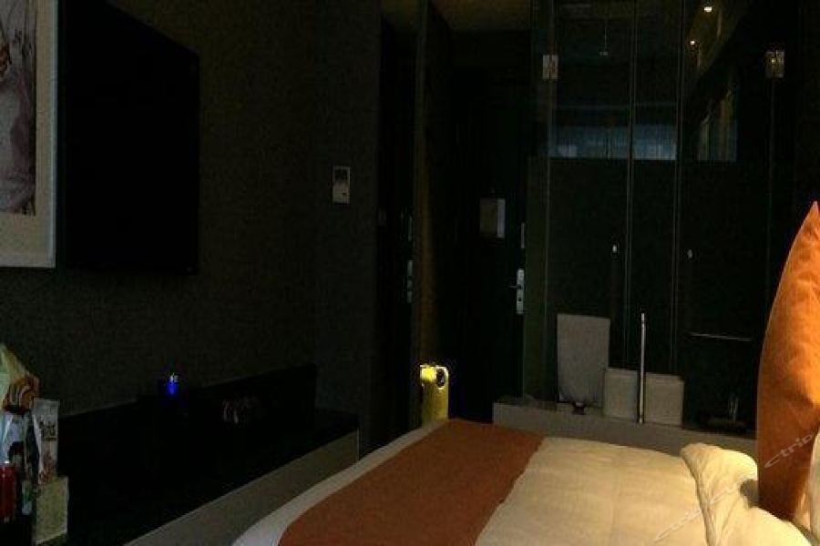 Holz Hotel Shenyang Bagian luar foto