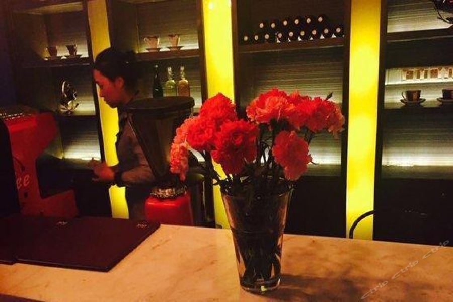 Holz Hotel Shenyang Bagian luar foto