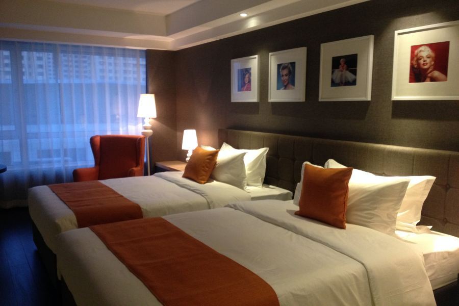 Holz Hotel Shenyang Bagian luar foto